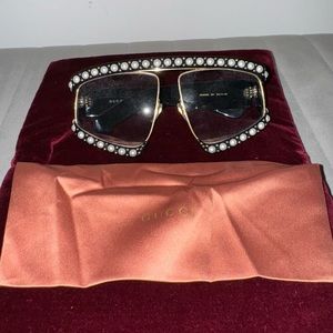 Gucci Hollywood Sunglasses with pearls
